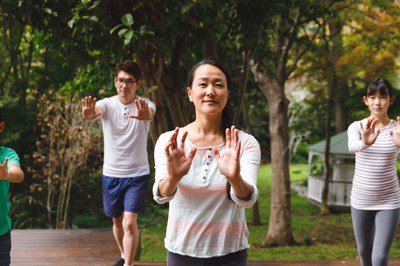 保持脚步稳健和安全 保持脚步稳健和安全